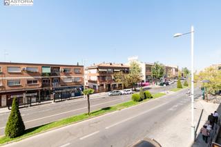 Etagenwohnung  Juan pablo ii 8. Piso de 4 habitaciones con garaje y trastero junto al hospital d