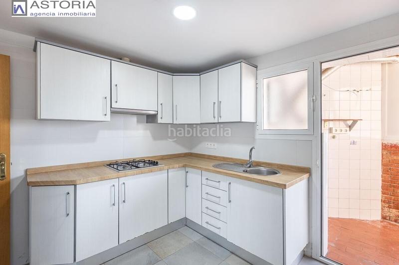 Foto 68c2ae91-edeb-4e9d-9b5c-952e70d891c7. Etagenwohnung in calle fray juan sanchez cotan 8 in Granada