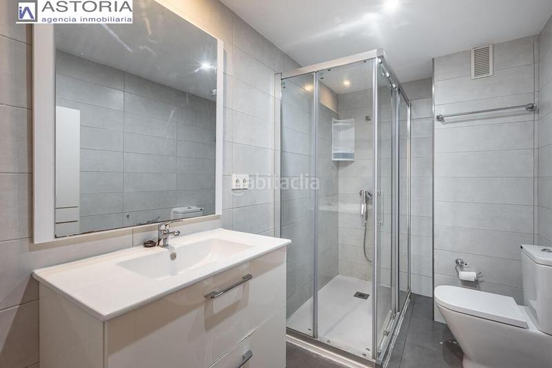 Foto 7bc58d4c-b5a7-4c0f-b0c6-4ce42c293970. Etagenwohnung in calle fray juan sanchez cotan 8 in Granada