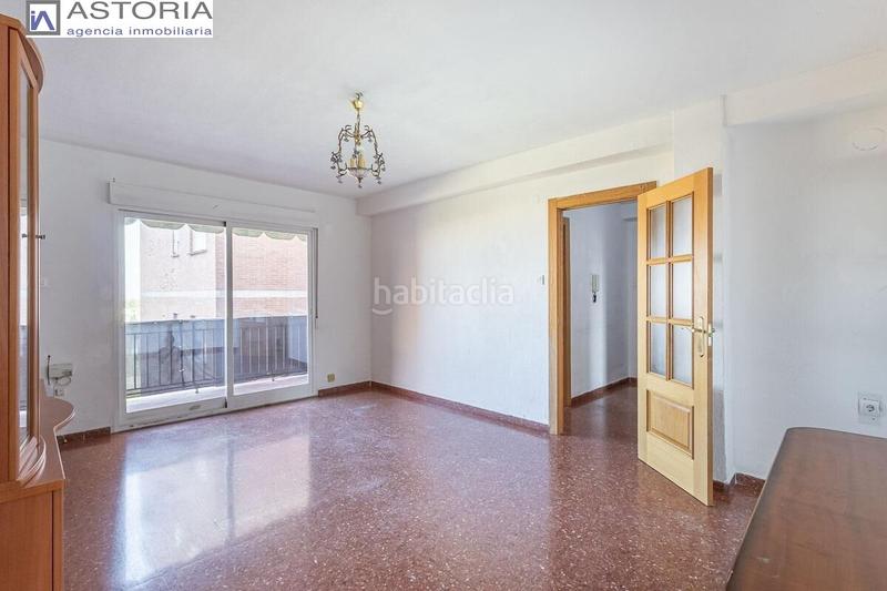 Foto ab69d0a5-381f-4f0d-b7fa-54d18504eaa0. Etagenwohnung in calle fray juan sanchez cotan 8 in Granada