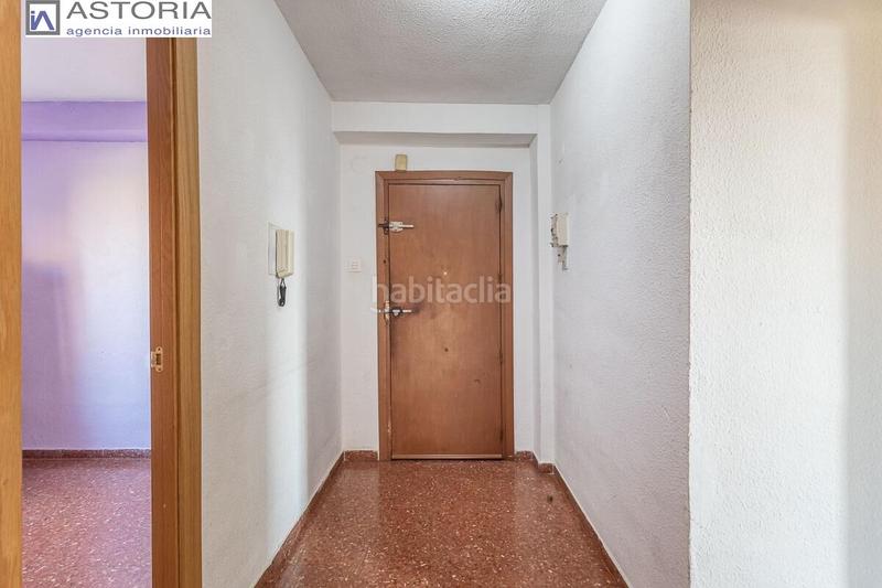 Foto aefe535e-e3de-459b-a517-4df23708aba5. Etagenwohnung in calle fray juan sanchez cotan 8 in Granada