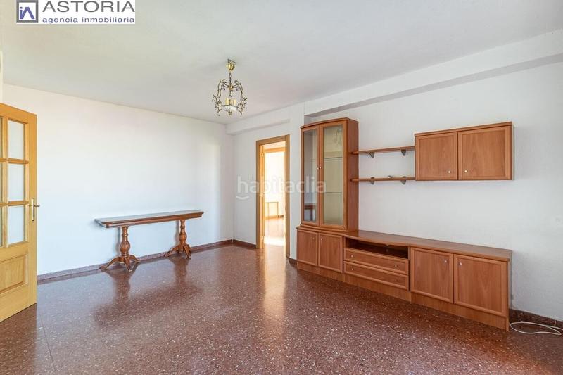 Foto d13f52a8-788a-4387-922d-fee23b9a5011. Etagenwohnung in calle fray juan sanchez cotan 8 in Granada