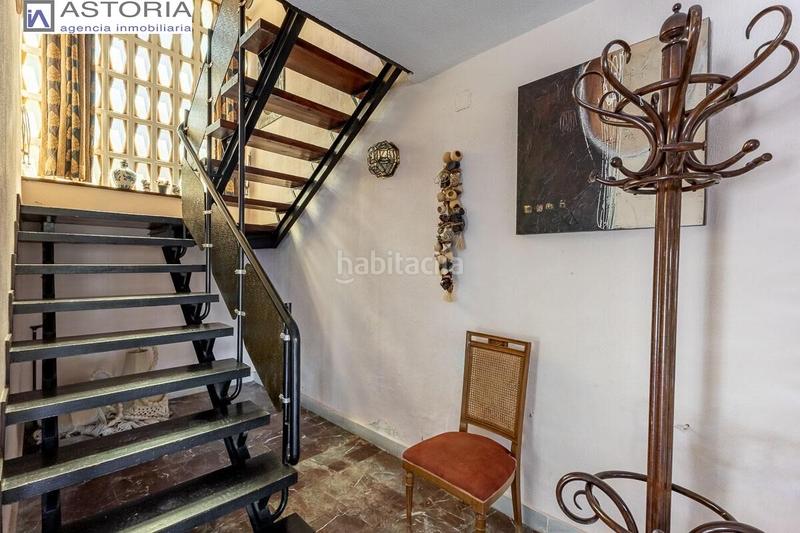 Foto 18bf7e99-619c-4787-8f28-afe7f71d8270. Chalet mit parking pool in La Zubia Ciudad Zubia (La)