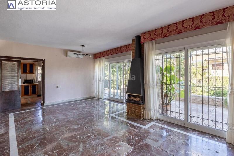 Foto 94e324f5-3893-4b09-94e7-eb5bbc3ff6d3. Chalet mit parking pool in La Zubia Ciudad Zubia (La)