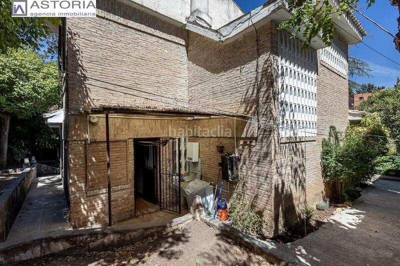 Foto d128a526-ca2d-413f-be8a-635f5abbaca7. Chalet mit parking pool in La Zubia Ciudad Zubia (La)