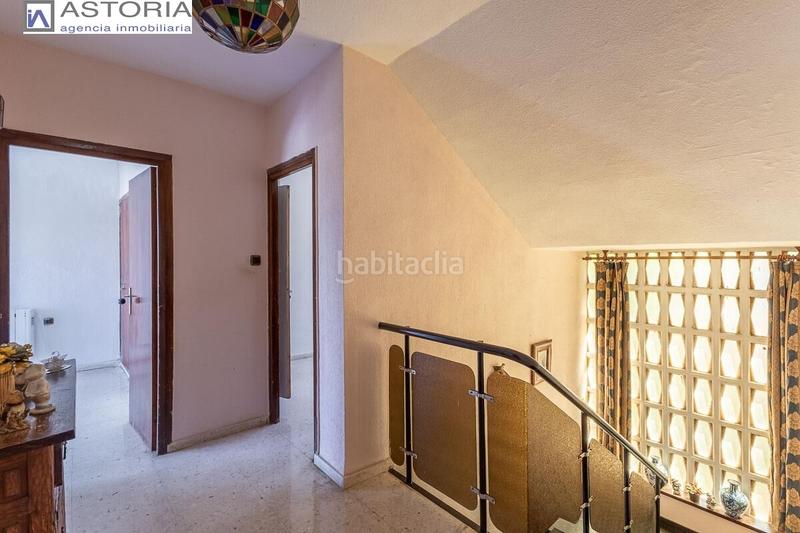 Foto e6be5738-b54a-4f8f-a816-bff2959fccc2. Chalet mit parking pool in La Zubia Ciudad Zubia (La)