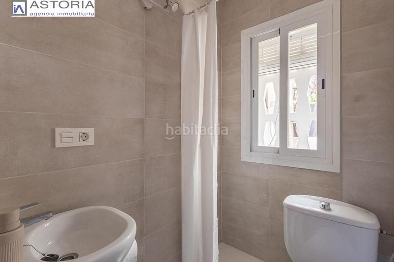 Foto fa8d466c-18e5-448a-aa3a-3a03231aa281. Chalet mit parking pool in La Zubia Ciudad Zubia (La)