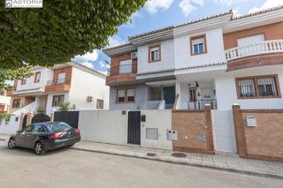Maison jumelée  Calle de la romanza 16. Casa en venta en híjar