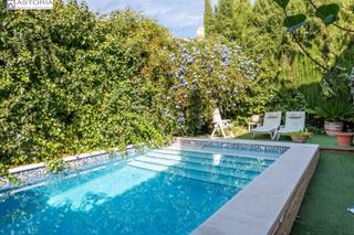 Maison jumelée  Calle malta. Casa pareada con piscina propia en los rebites, huétor vega