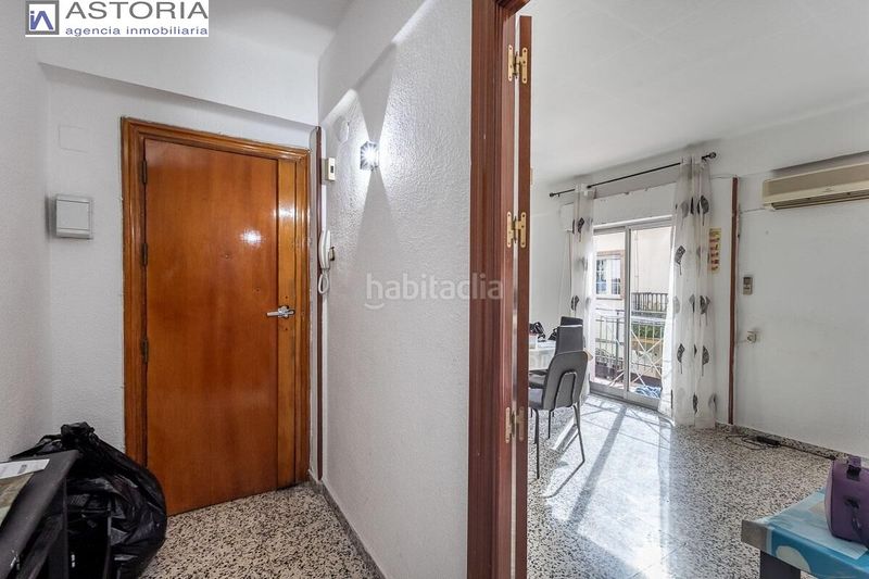 Foto a0d9fe6a-bfb9-49d8-98b9-6b5cf9aa1b6e. Pis a Barrio de Zaidín Granada