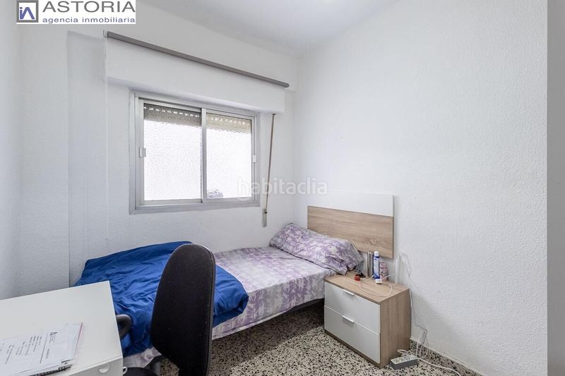 Foto b6a2d0f8-2b01-45ac-bf5b-083f43bd0b18. Pis a Barrio de Zaidín Granada