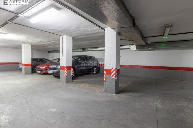 Foto a3482bc7-eca5-4012-8456-183fbe377b95. Aparcament cotxe a Fígares Granada