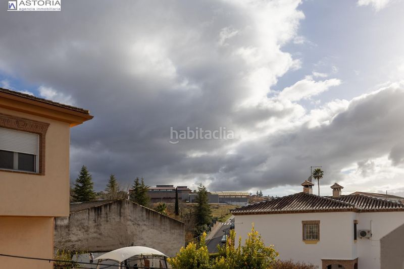 Foto 25571520-c74d-48cd-aa8f-41ee7d26a2e6. Casa aparellada amb aparcament piscina a La Zubia Ciudad Zubia (La)