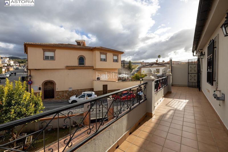 Foto 4bb1b490-cdb4-4675-8387-2e568b3aeec4. Casa aparellada amb aparcament piscina a La Zubia Ciudad Zubia (La)