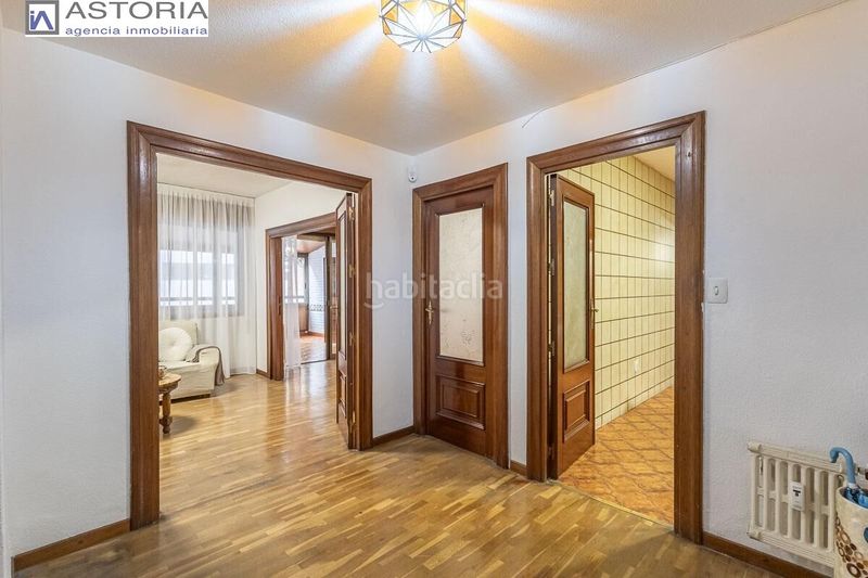 Foto b26ebaa3-6e75-49b9-b5a1-d11c6ac2c10d. Pis a San Ildefonso Granada