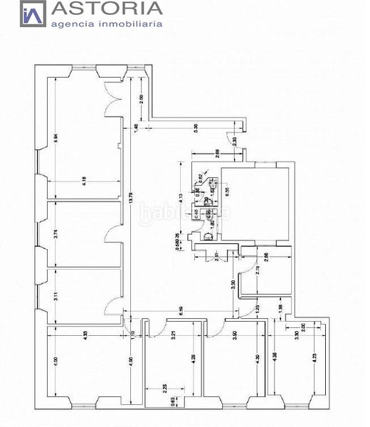 Foto 046b58db-363a-4ed3-822b-34451a70ece6. Piso gran vivienda en plaza los campos 7 habitaciones en Granada
