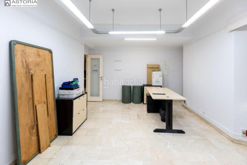 Foto f2da3e18-2329-4d1b-b4ec-168eca5c6c94. Piso gran vivienda en plaza los campos 7 habitaciones en Granada