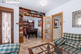 Pis a Pasaje conde alcalá 2. Magnífico piso con plaza de garaje junto a catedral.