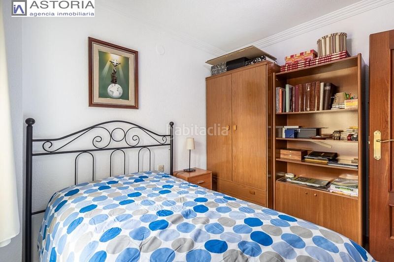 Foto 1582fe92-a272-4e63-abc6-416e13f0b014. Pis amb aparcament a Pajaritos Granada