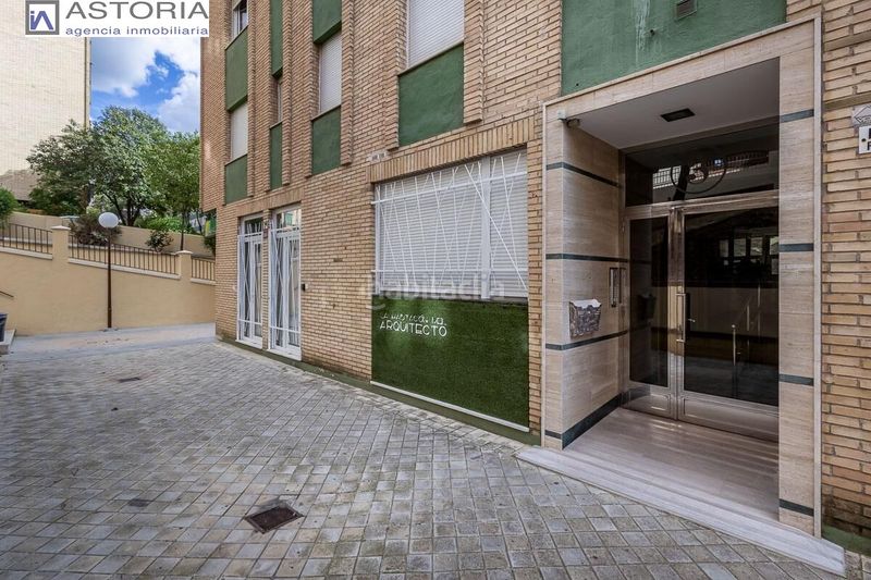 Foto 2d2d3217-5be2-41cf-9c75-7d8b0a1e8bc8. Pis amb aparcament a Pajaritos Granada