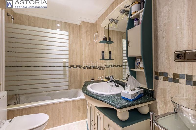 Foto 3ecde26e-e1fe-4318-b862-9d89098f0435. Pis amb aparcament a Pajaritos Granada