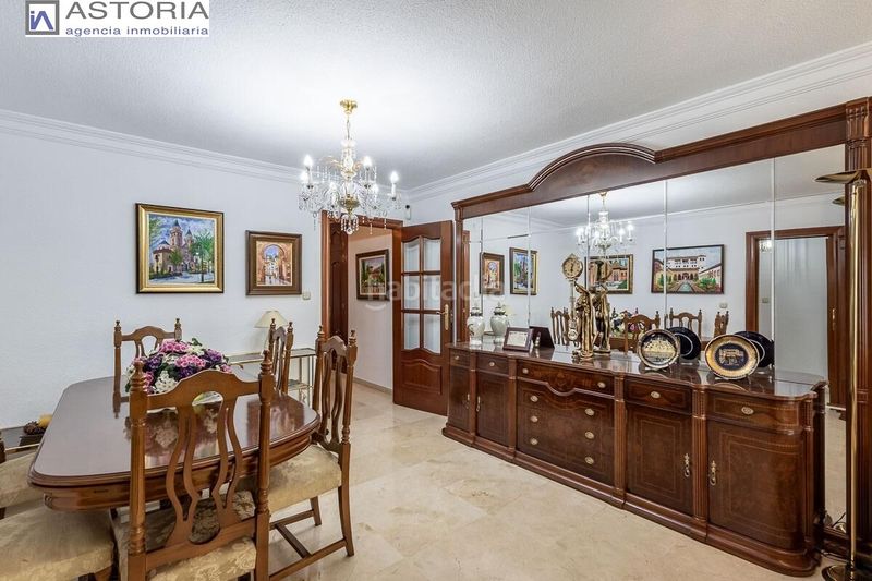 Foto 9f71a555-e84d-470c-b6da-843c3c143ce5. Pis amb aparcament a Pajaritos Granada