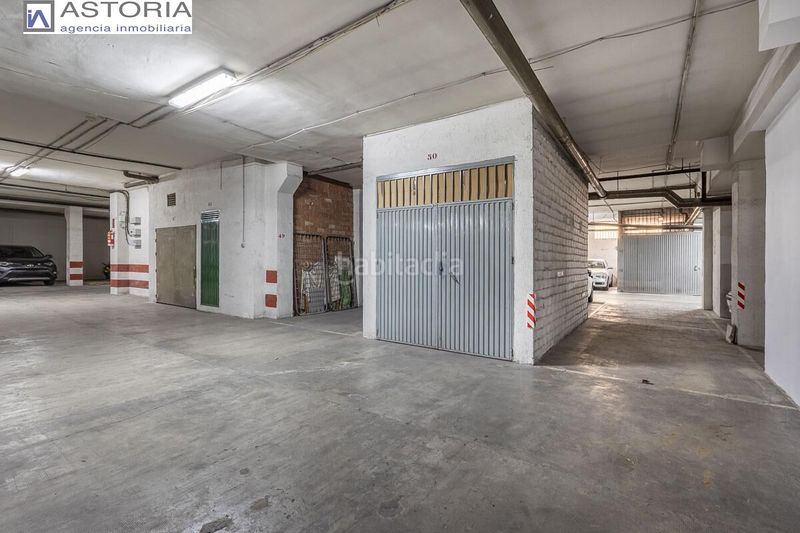 Foto fc230304-c1c4-4f75-8f00-e8df1c2495a7. Pis amb aparcament a Pajaritos Granada