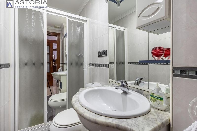 Foto fe073830-06dc-497e-8c4a-bea0faf4e64e. Pis amb aparcament a Pajaritos Granada