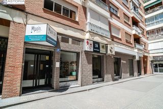 Local Comercial a Calle Gran Capitán