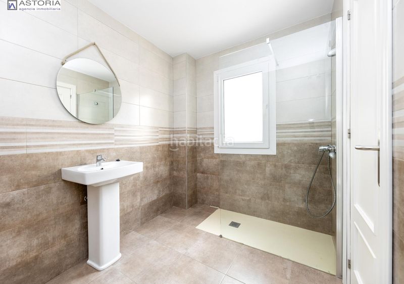 Foto d47ba700-d0f1-4969-b448-bbb12ea777c9. Pis a Fígares Granada