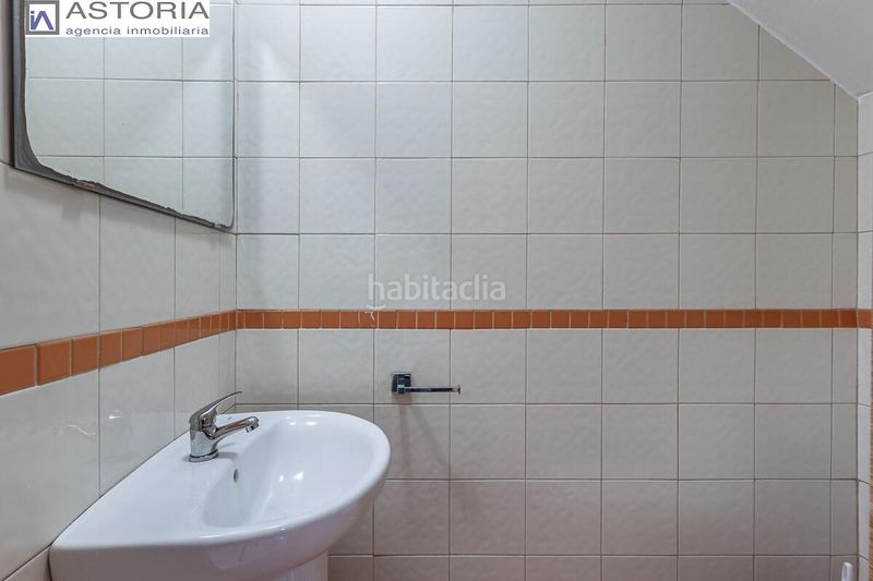 Foto 789b9d14-2f8e-4657-90d1-f0e7b76484f5. Dúplex a San Ildefonso Granada