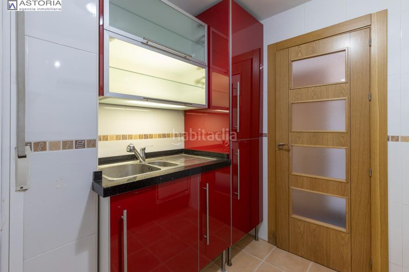 Foto 6f044e85-a5a5-4dce-b406-72a5d3b68e0e. Piso  con cochera en Barrio de la Vega Monachil