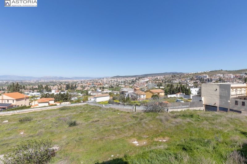 Foto 85e61ce0-0a79-4bc3-b2d6-b031531f1f1a. Piso  con cochera en Barrio de la Vega Monachil