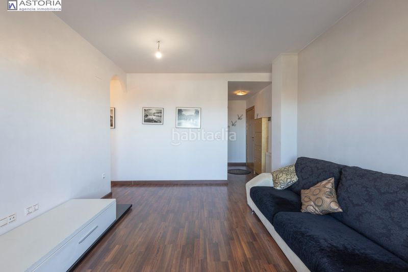 Foto 98a8bfe5-7b4e-4037-b971-7bd68a6731a0. Piso  con cochera en Barrio de la Vega Monachil