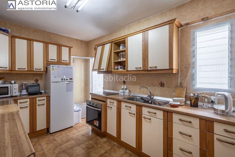 Foto ffbc630c-271e-4577-b850-a95c09259034. Pis a Angustias - Chana - Encina Granada