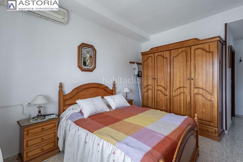 Foto 4e25a431-b712-4f35-adb3-e2276fbd0ed1. Pis amb calefacció aparcament a Joaquina Eguaras Granada