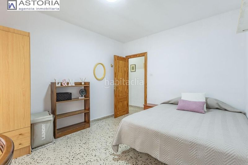 Foto 0a12f497-9f1c-4865-8bf6-ebe4e8bf8729. Pis a Centro - Sagrario Granada