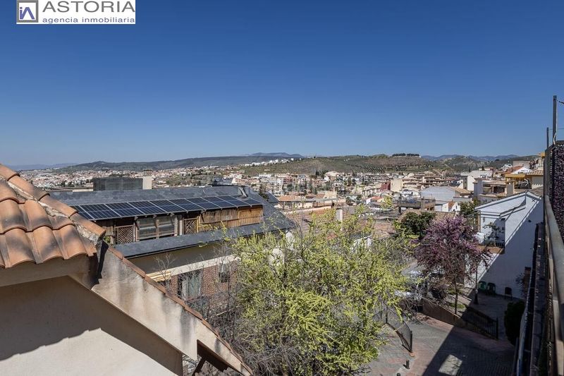 Foto 9658a74e-60b4-4d90-a45f-49d47a0f5d80. Flat with heating parking in Barrio de la Vega Monachil