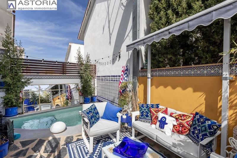 Foto 5d125a2d-80dd-45e5-bad7-8091613f6efb. Casa aparellada amb calefacció aparcament piscina a Monachil