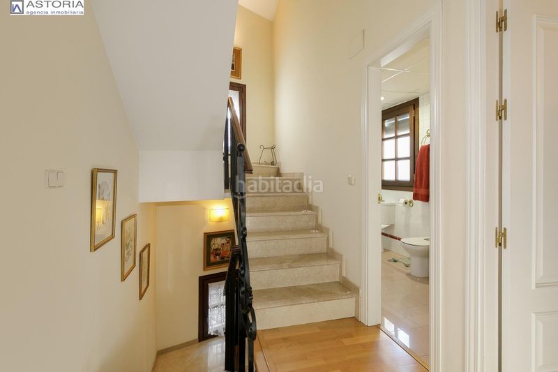 Foto 3d93da3c-11be-4327-920a-05e63b4009fa. Casa aparellada amb calefacció aparcament a Barrio de Albaicín Granada
