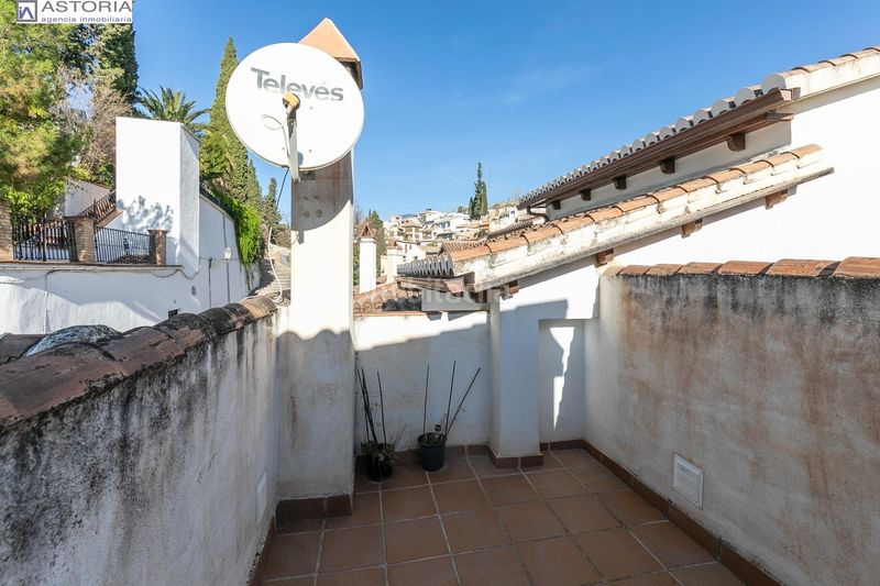 Foto 4d27e072-1276-4756-8563-f0c1c5d189da. Casa aparellada amb calefacció aparcament a Barrio de Albaicín Granada