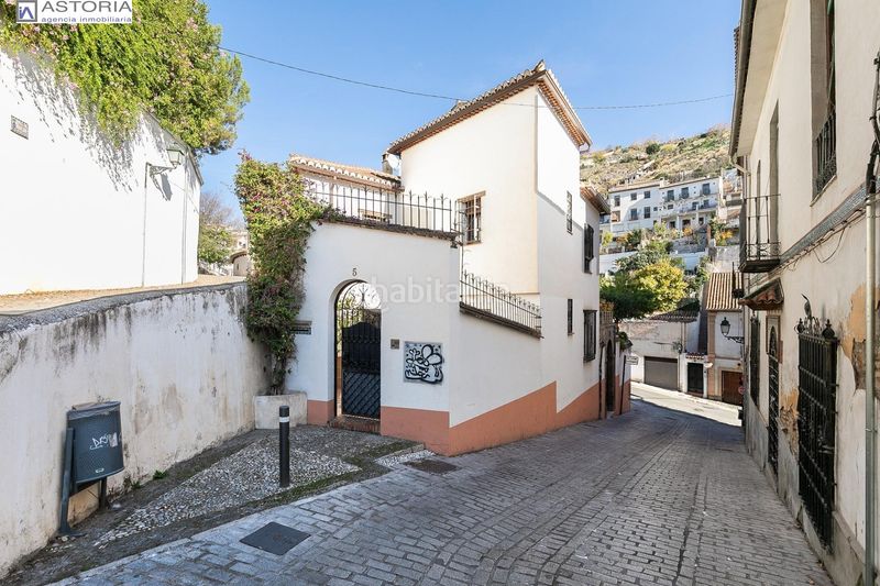 Foto 9bc4f7c7-3237-4539-b32d-1b9bade587a3. Casa aparellada amb calefacció aparcament a Barrio de Albaicín Granada