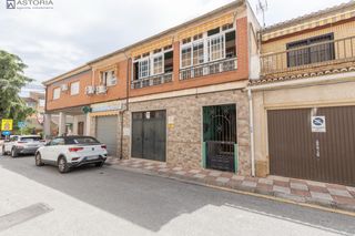 Haus  Calle san sebastian. Gran oportunidad espacio, luz y confort en el corazón de armilla