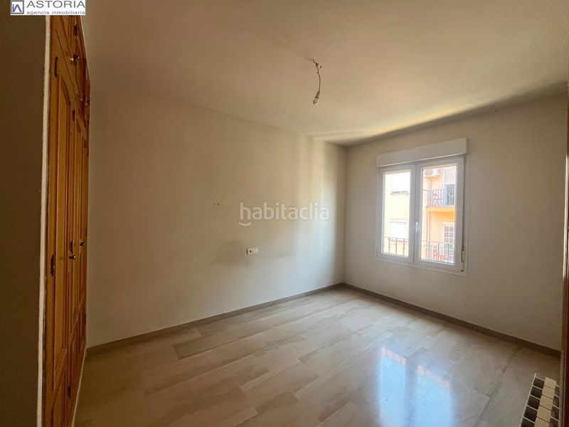 Foto 52a9609b-206b-4853-9328-605a6e61d929. Rent flat in calle gorrión 1 in Pajaritos Granada