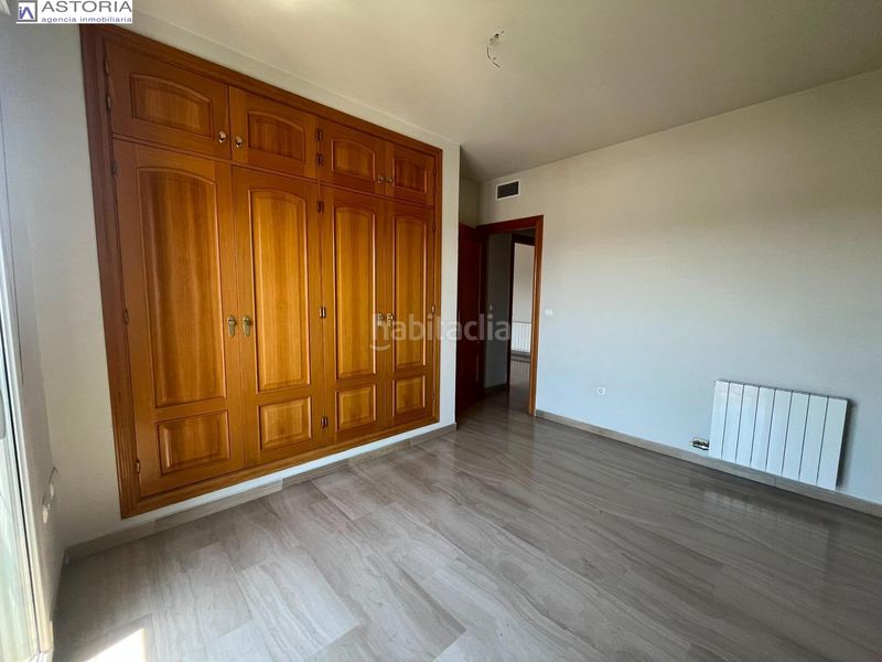Foto 5986a9b9-0801-469b-9cc8-335bb57d56c9. Rent flat in calle gorrión 1 in Pajaritos Granada