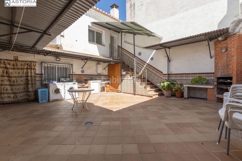 Foto 0d293506-3364-4bde-aba4-f7361ea848ff. Casa amb aparcament a La Zubia Ciudad Zubia (La)