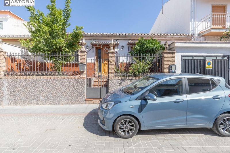 Foto d844a92a-84bd-4928-9c37-072d09873a45. Casa amb aparcament a La Zubia Ciudad Zubia (La)