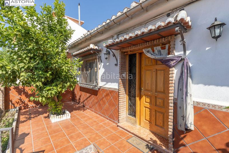 Foto df2be4d2-d198-4454-94ae-65ee14d54e8e. Casa amb aparcament a La Zubia Ciudad Zubia (La)