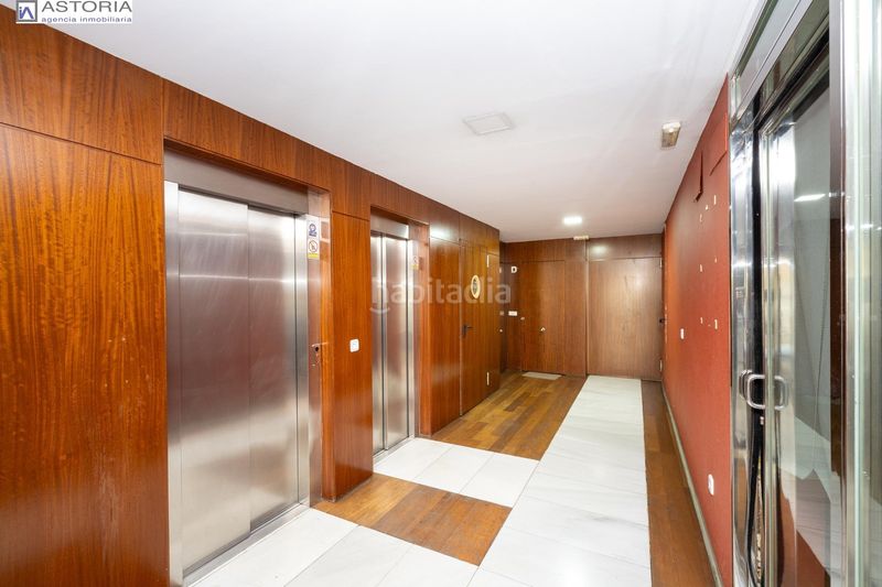 Foto 156b6a7d-f341-4dcf-9099-372ab2886427. Planta baixa amb calefacció aparcament piscina a Granada