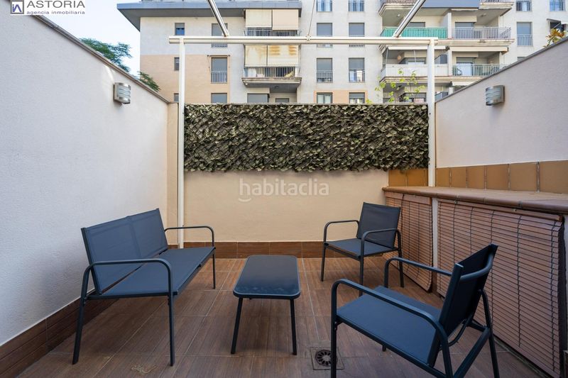 Foto f7a9b06b-5b94-41c7-b53f-a9857d1ad938. Planta baixa amb calefacció aparcament piscina a Granada